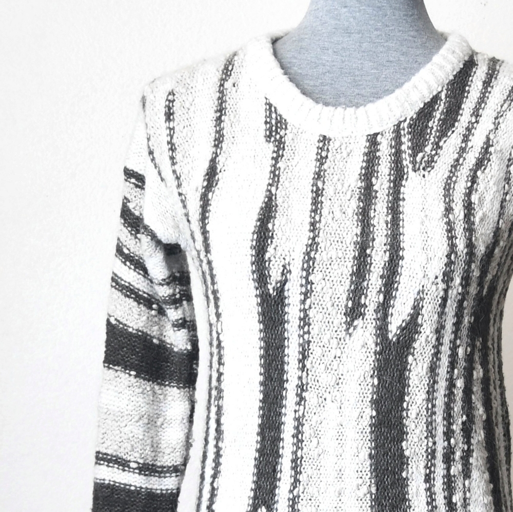 NOT FOR SALE‼️ Line The Label Abstract Knit Sweater